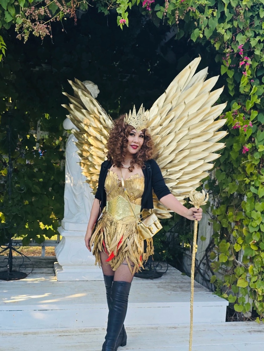 Ornate Gold Angel Wings Costume Cosplay - Picture 7 of 13